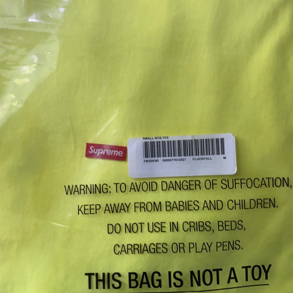 Supreme Small Box Tee
